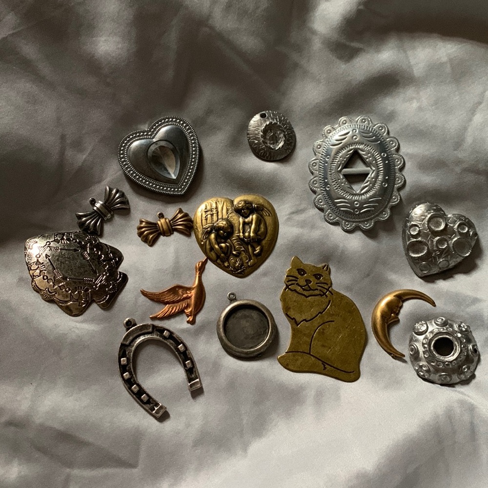 Jewelry pieces trinkets craft items